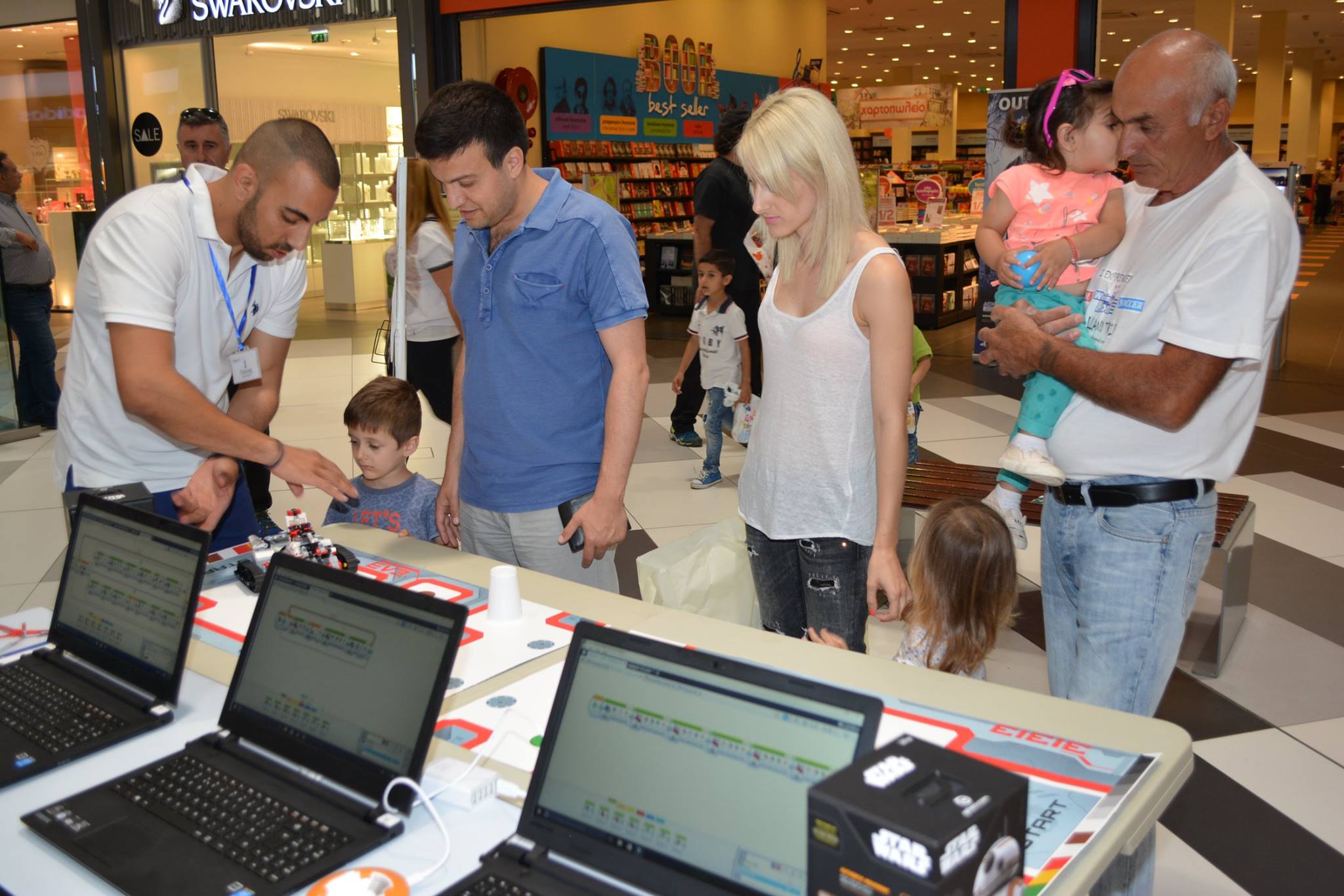 open-lab-day-21st-Century-Learning-with-Robotics-and-Education-Apps-13